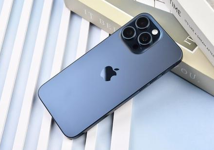 乌伊岭苹果维修点分享iPhone 15 Pro Max屏幕更换全新实操风险 